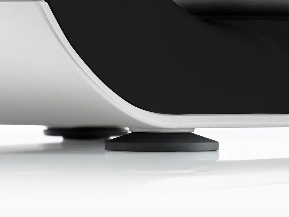 Резиновые ножки для устойчивости и безопасности при работе с кухонной машиной